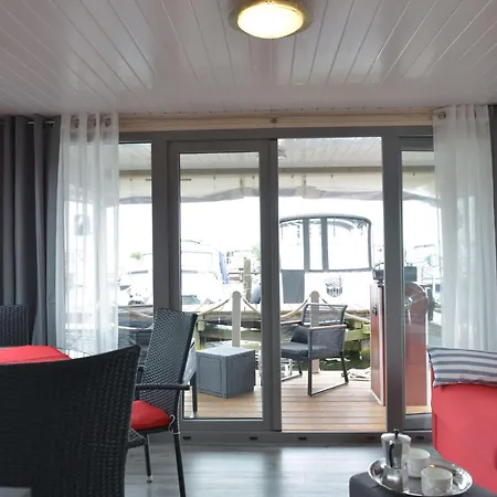 Apartamento Hausboot Nautikhus By Interhome