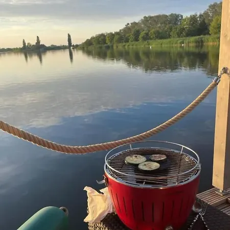 Hausboot Nautikhus By Interhome شقة Kolonie Zern
