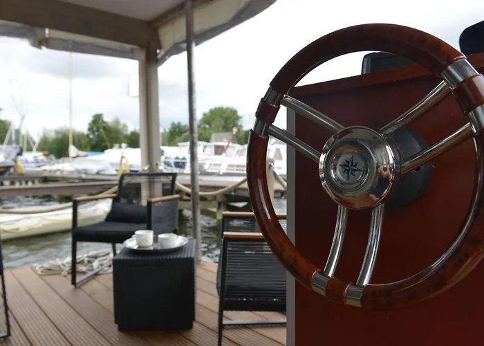 Hausboot Nautikhus By Interhome * Kolonie Zern