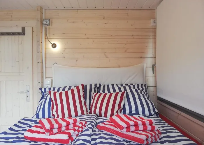 Apartment Hausboot Nautikhus By Interhome